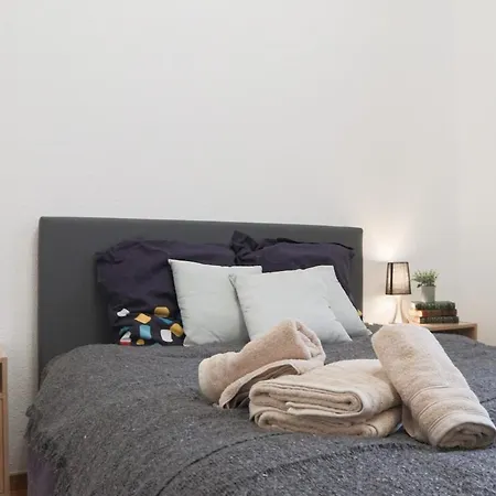 Le Coquet, Bord De L'eau