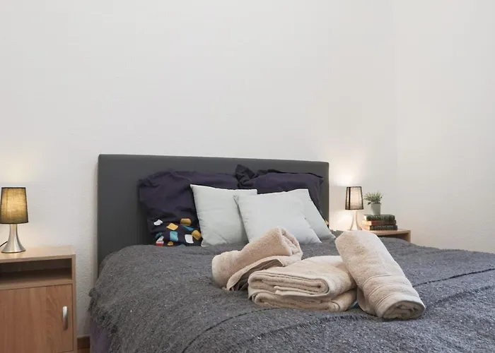 Le Coquet, Bord De L'eau